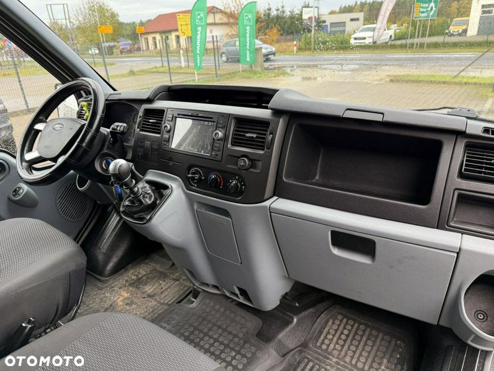 Ford Transit - 13