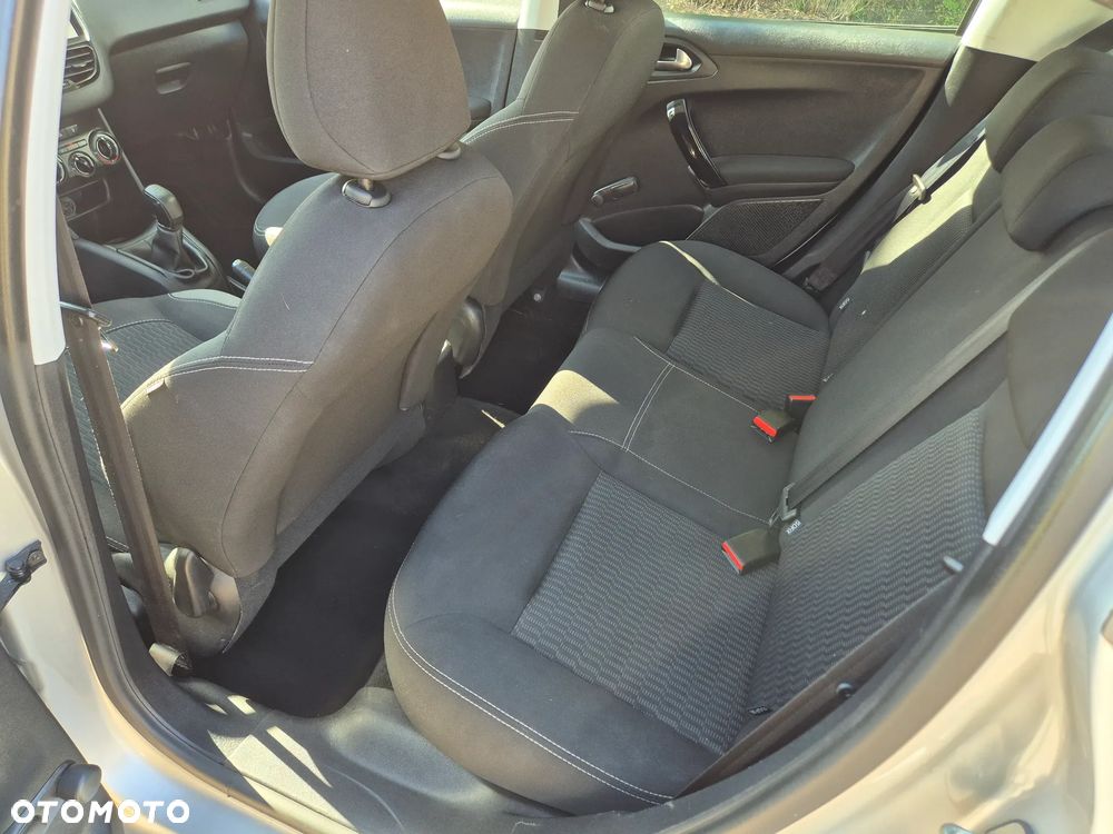 Peugeot 208 1.6 BlueHDi Active - 21