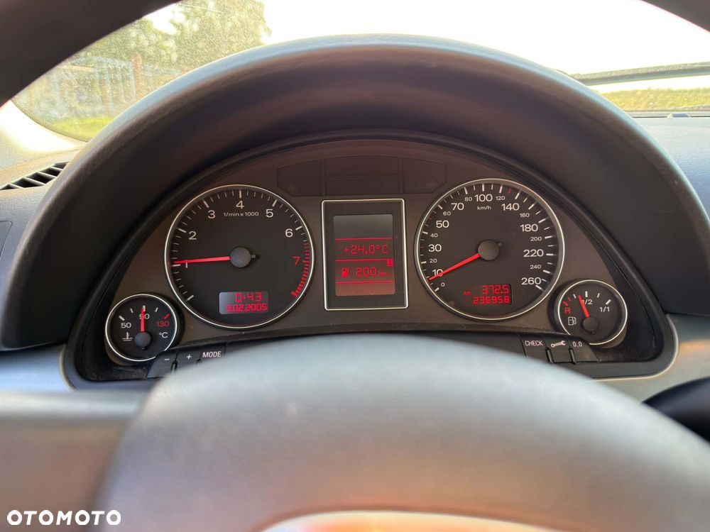 Audi A4 Limousine - 25