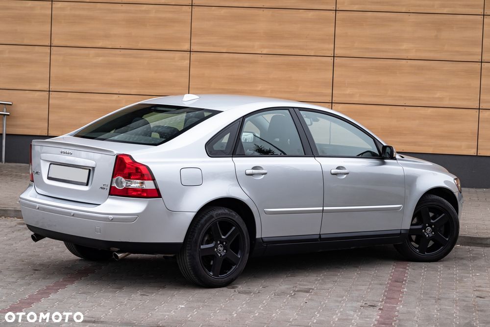 Volvo S40 T5 Momentum - 4