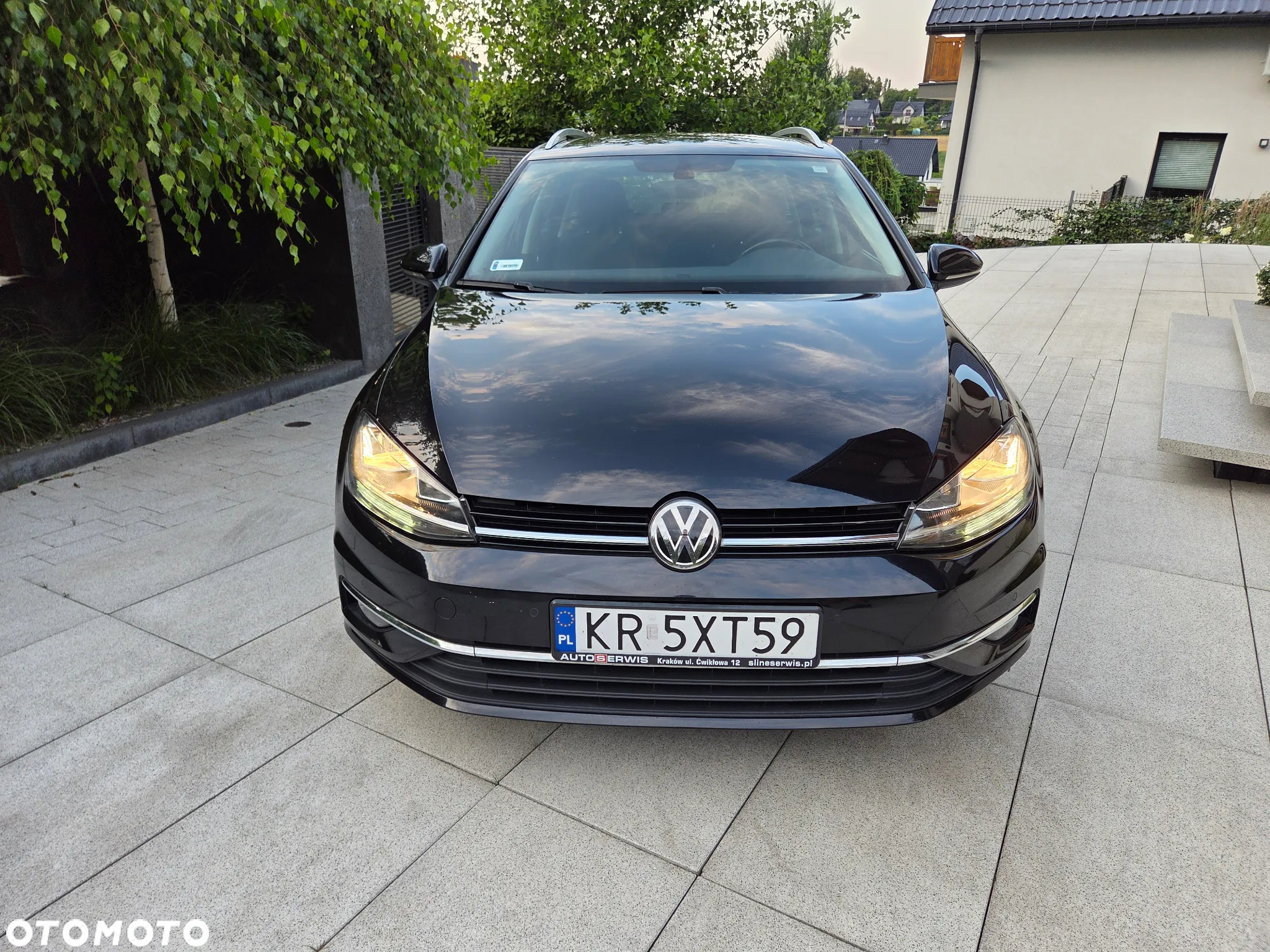 Volkswagen Golf - 2