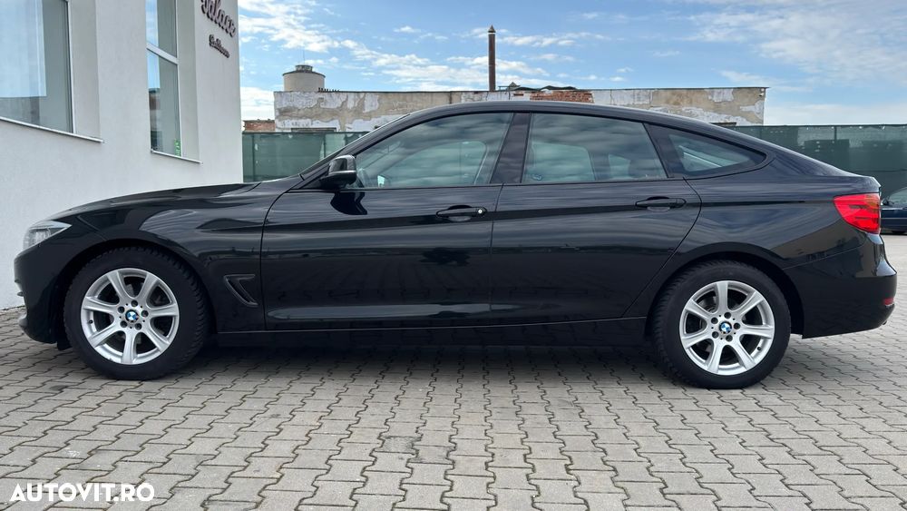 BMW Seria 3 320d Aut. Sport Line - 11