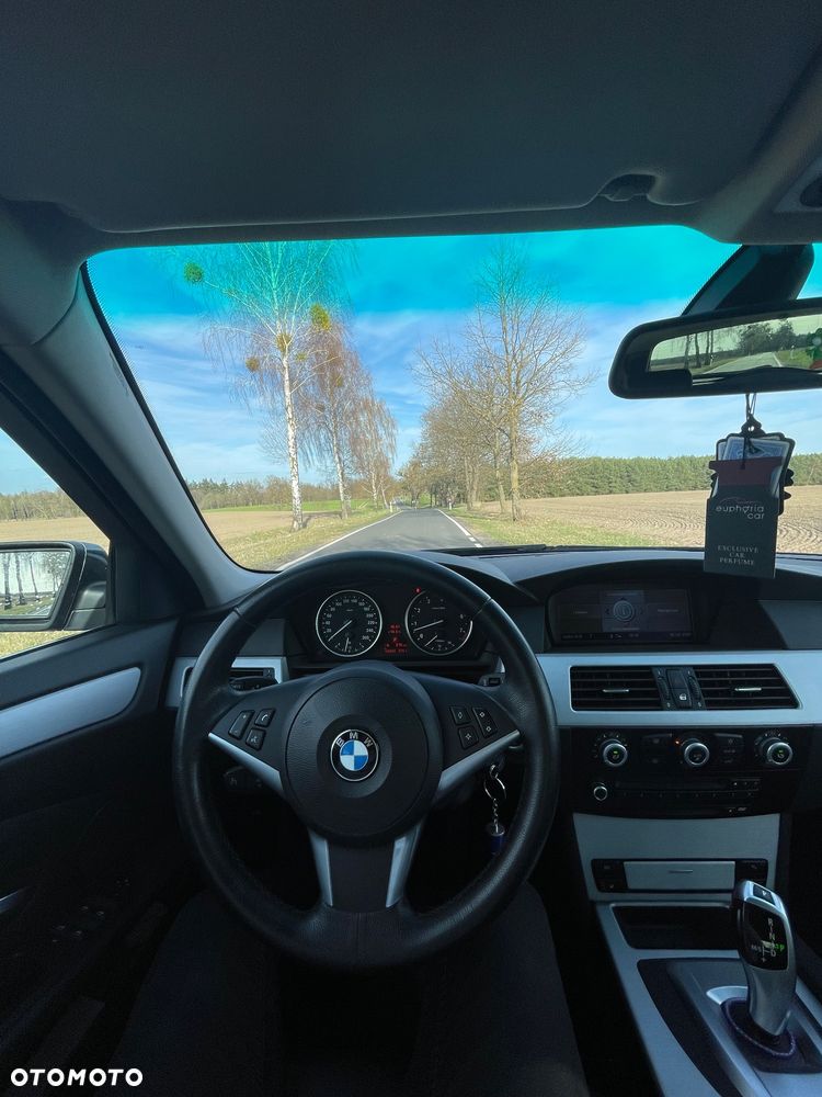 BMW Seria 5 525i - 8