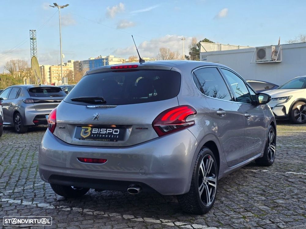 Peugeot 208 1.2 PureTech GT Line EAT6 - 6