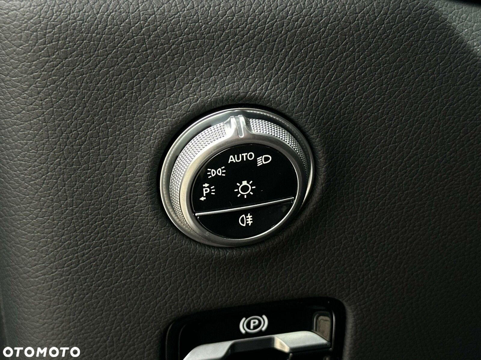 Mercedes-Benz GLC - 25