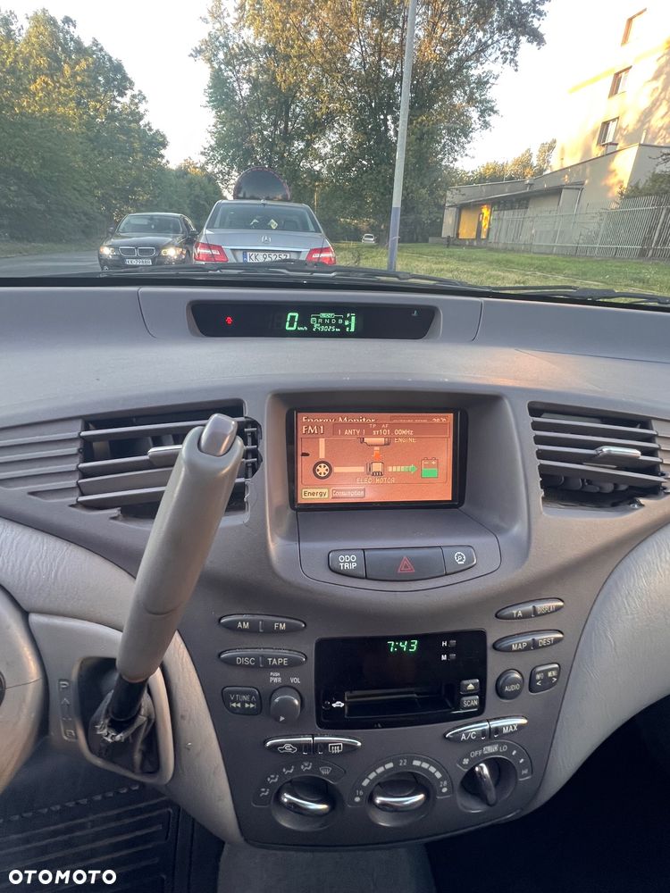 Toyota Prius - 9