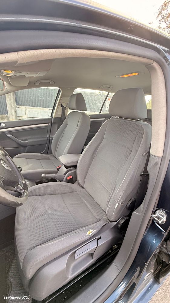 VW Golf 1.9 TDi BlueM. Confortline - 10