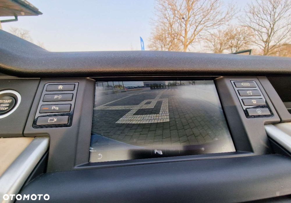 Land Rover Discovery Sport - 30