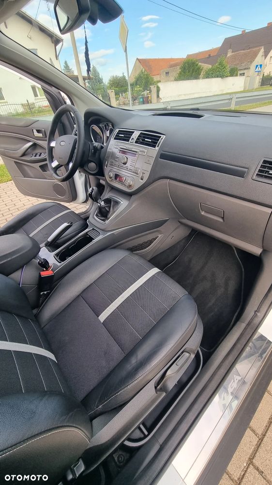 Ford Kuga 2.0 TDCi 4x4 Titanium - 17