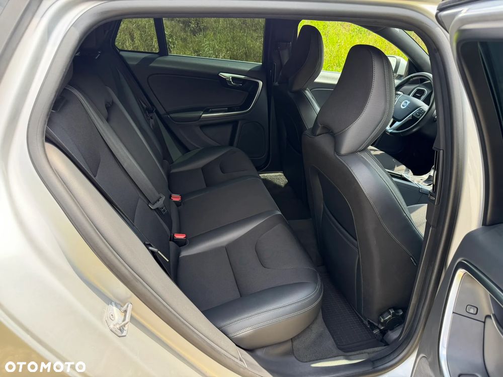 Volvo V60 D4 Drive-E Summum - 18