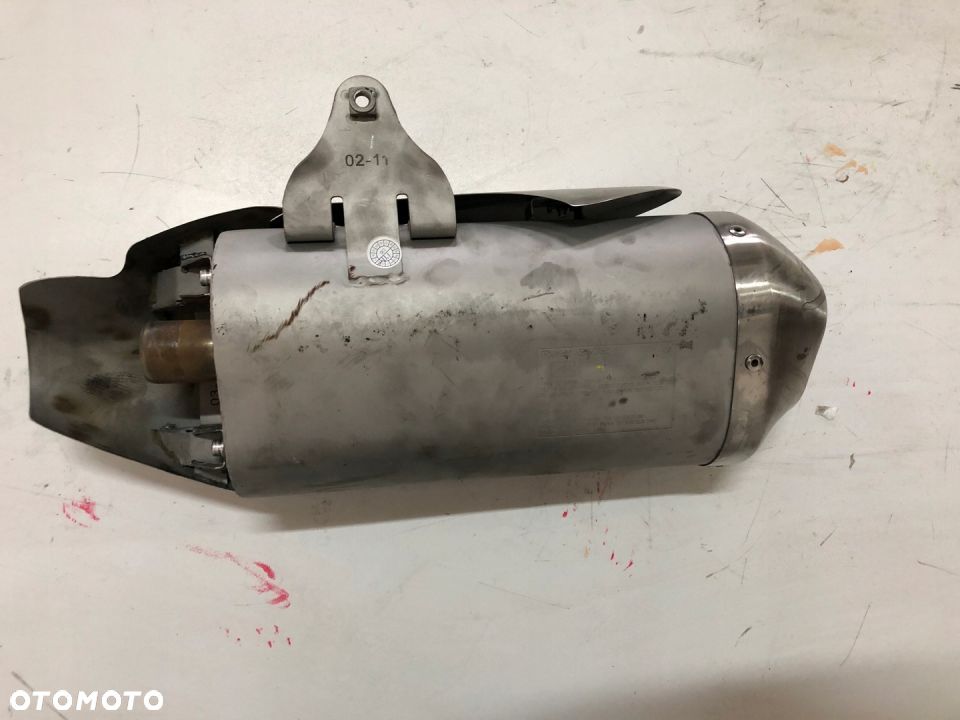 Triumph Speed Triple 1050 wydech tłumik prawy - 2