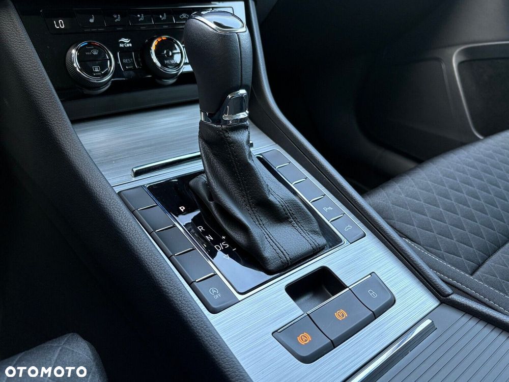 Skoda Superb 1.5 TSI Ambition DSG - 27