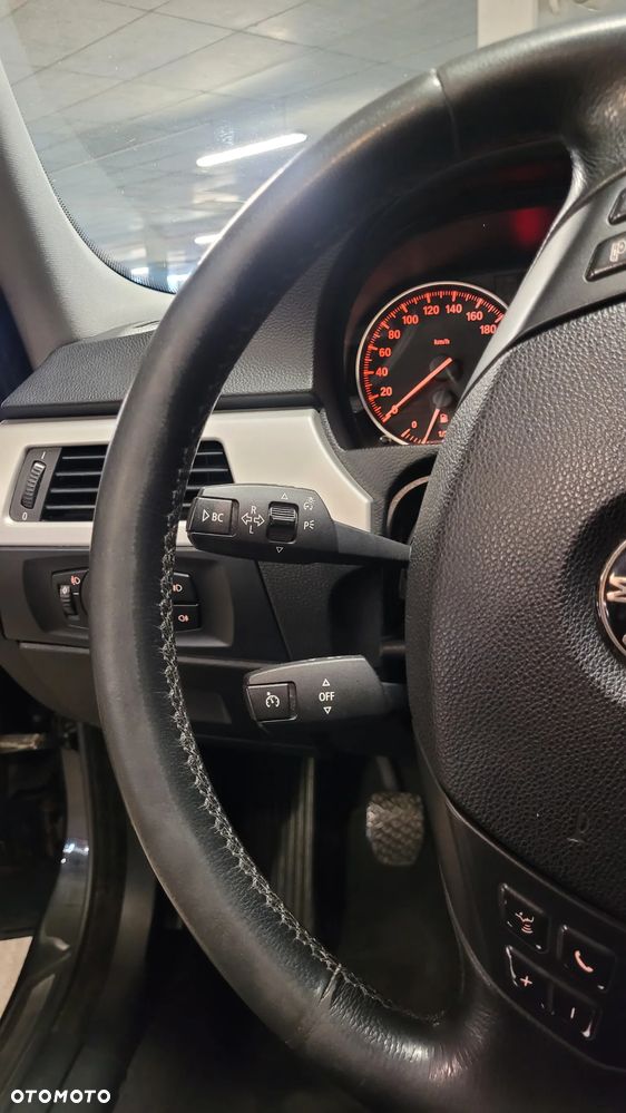 BMW Seria 3 - 16