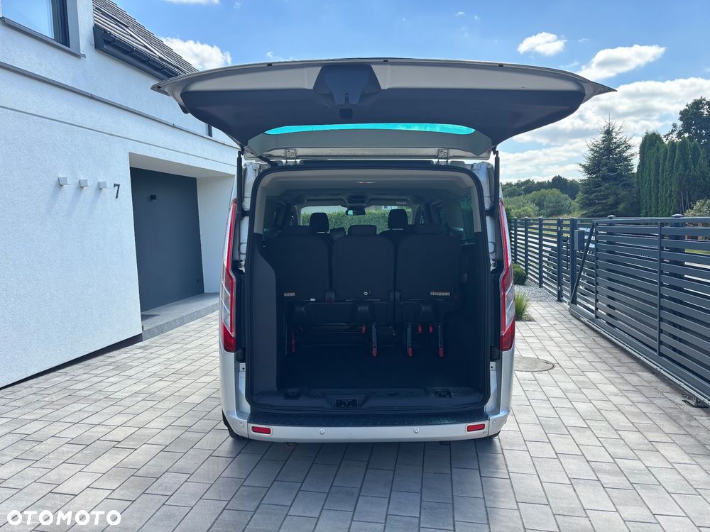 Ford Tourneo Custom 2.0 EcoBlue L2 Titanium - 39