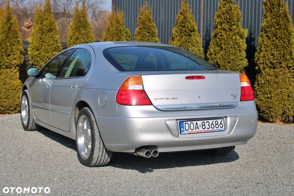 Chrysler 300M - 7