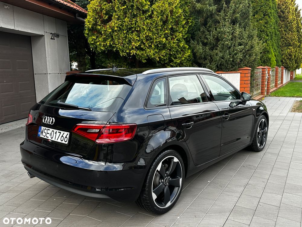Audi A3 Sportback 1.6 TDI S line Sportpaket - 10