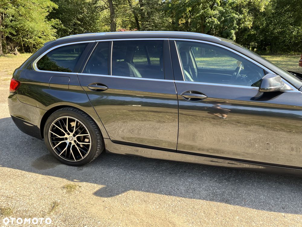 BMW Seria 5 523i - 6