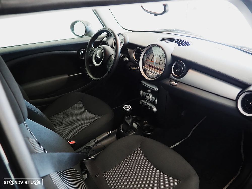 MINI 3 Portas One 1.4 - 8