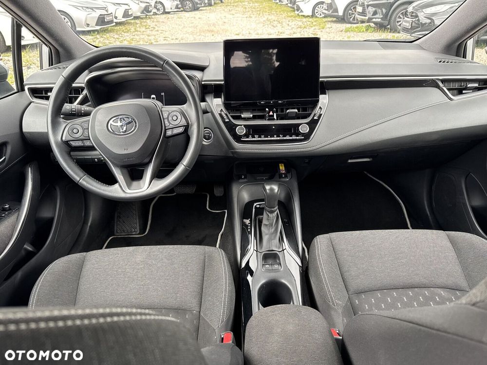 Toyota Corolla - 12