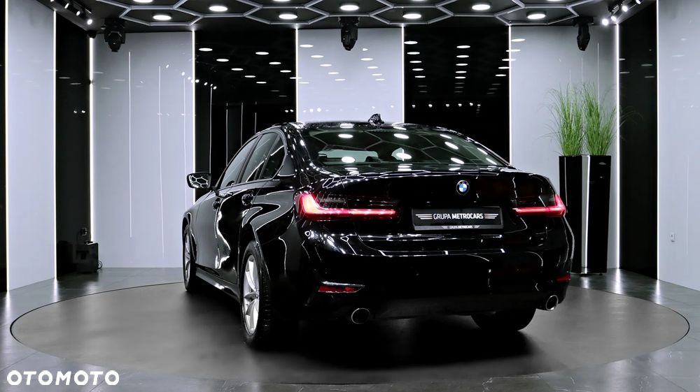 BMW Seria 3 318i Sport Line sport - 6