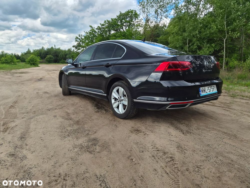 Volkswagen Passat 1.5 TSI EVO Elegance DSG - 2