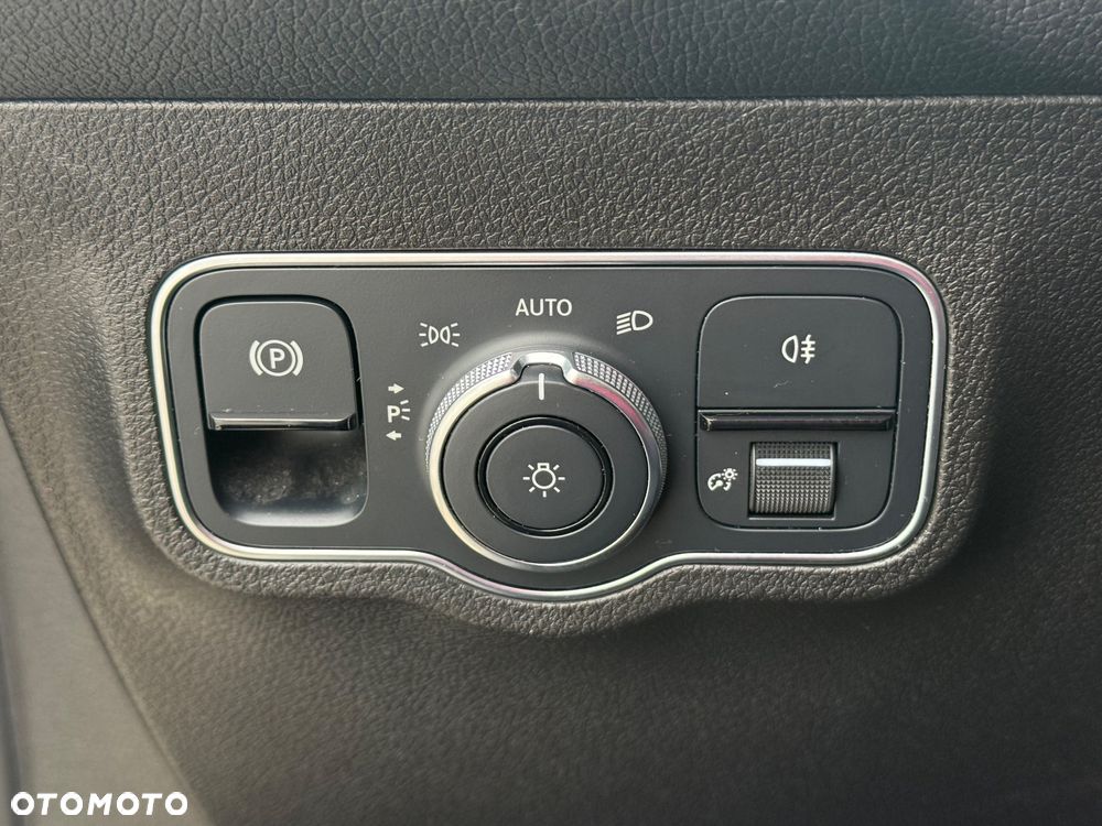 Mercedes-Benz GLB 220 d 4Matic 8G-DCT Edition AMG Line - 37