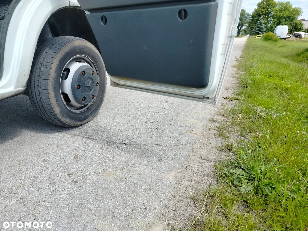 Mercedes-Benz Sprinter - 16