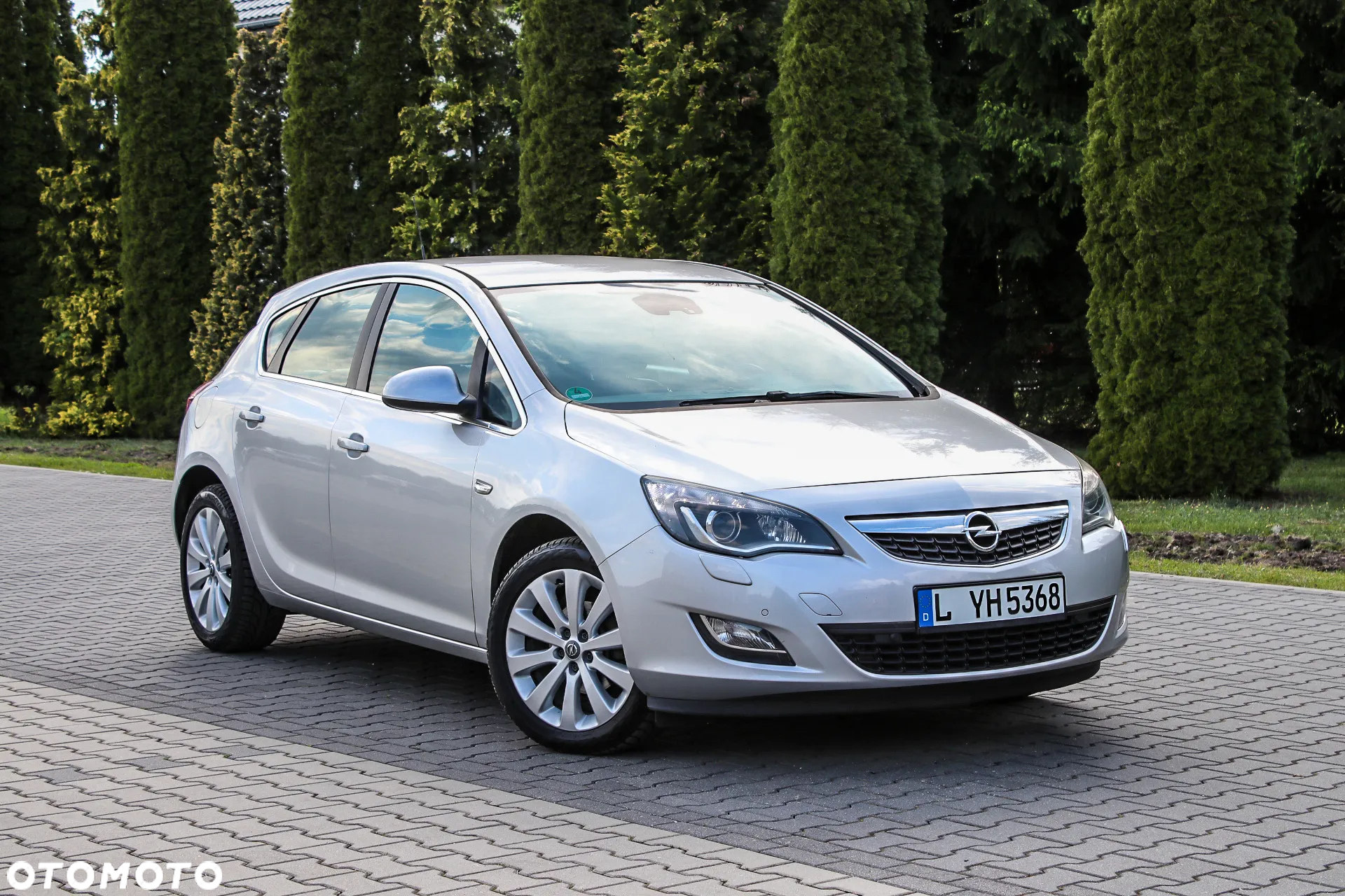 Opel Astra 1.4 Turbo Cosmo - 11