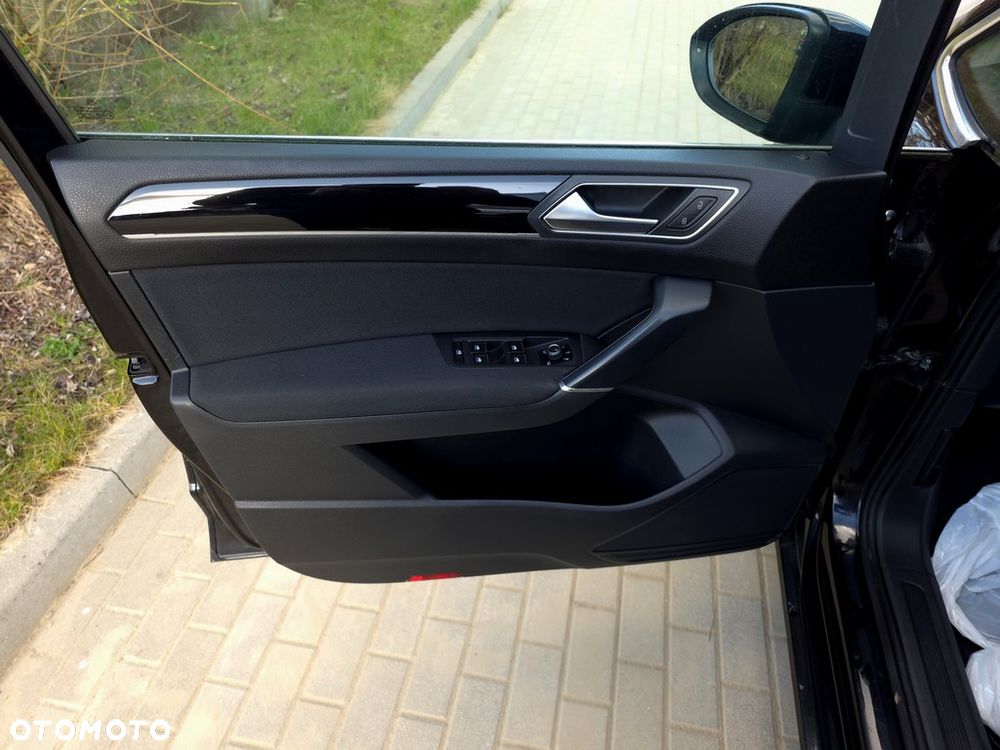 Volkswagen Touran 2.0 TDI BMT Highline - 15