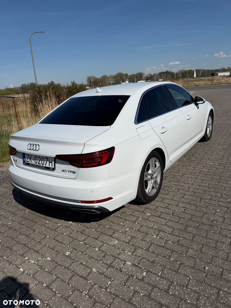Audi A4 Limousine 40 TFSI S tronic - 3