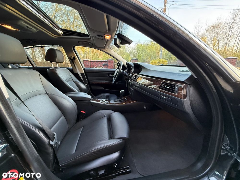 BMW Seria 3 320d xDrive DPF - 21