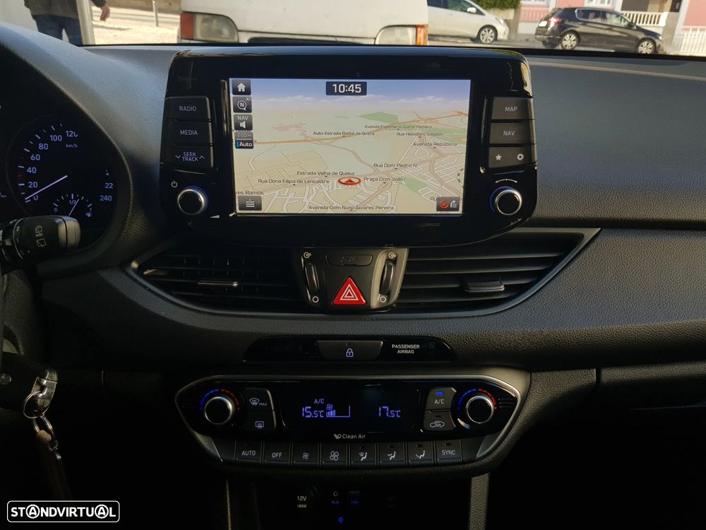 Hyundai i30 1.6 CRDi Launch Edition - 43