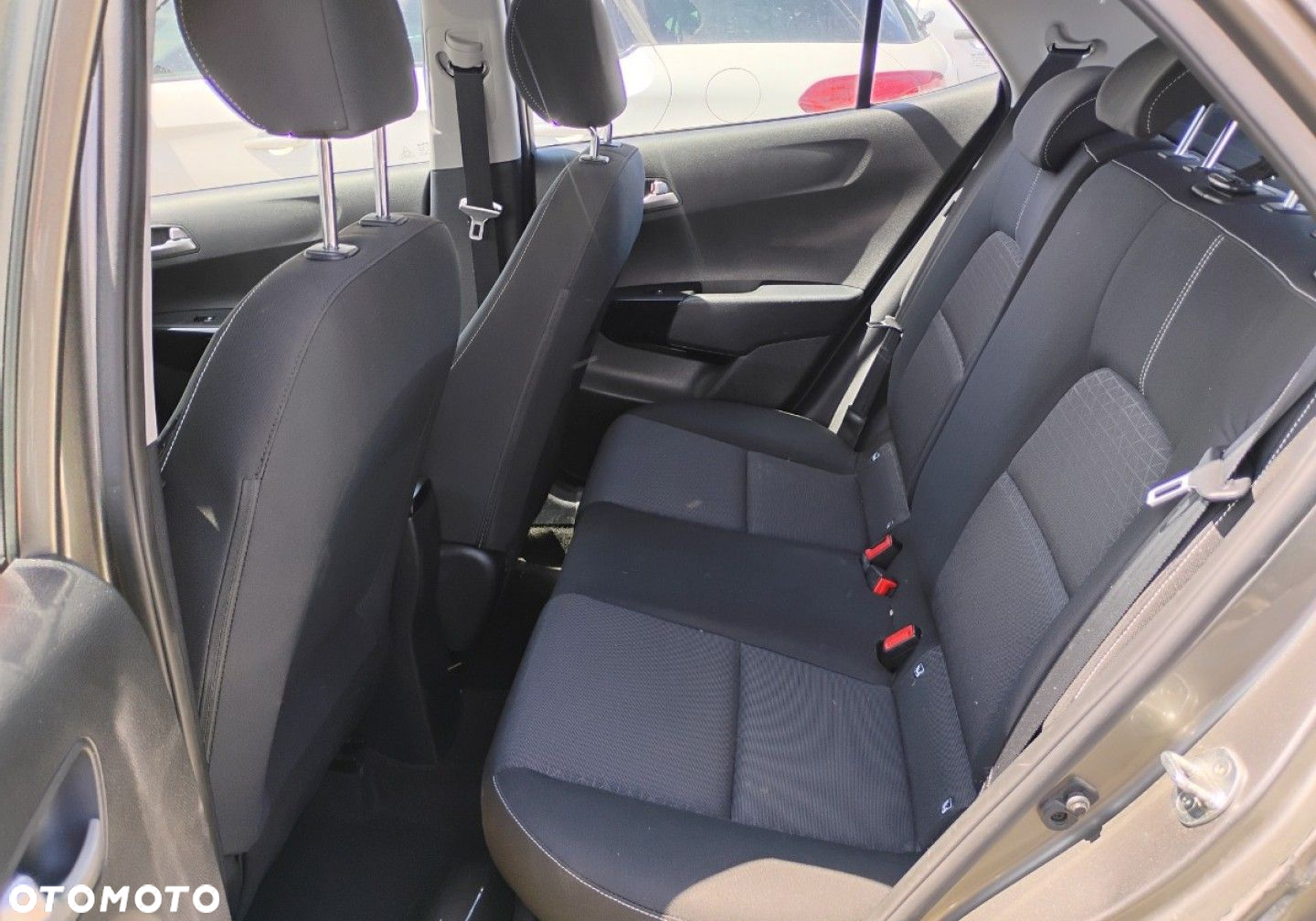 Kia Picanto - 10