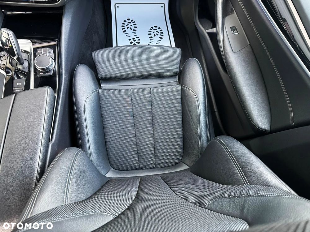 BMW Seria 5 520d M Sport Edition - 24