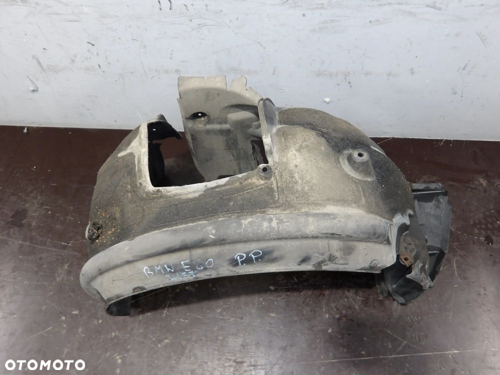 BMW E60 LIFT 07-10 NADKOLE PRAWE PRZEDNIE - 2