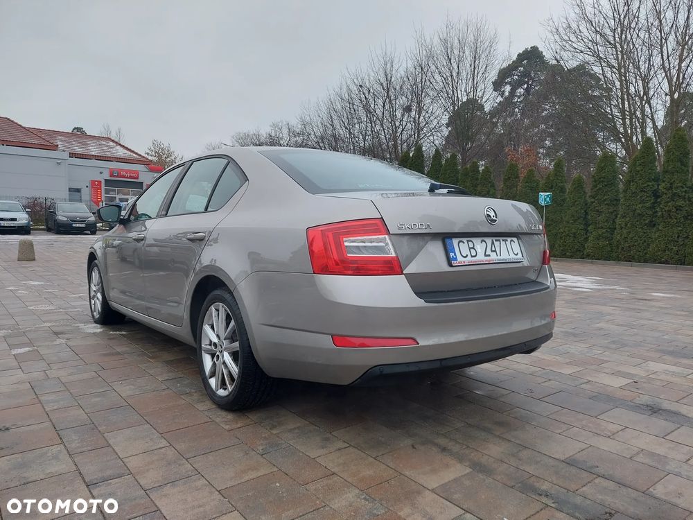 Skoda Octavia 1.4 TSI Ambition - 6