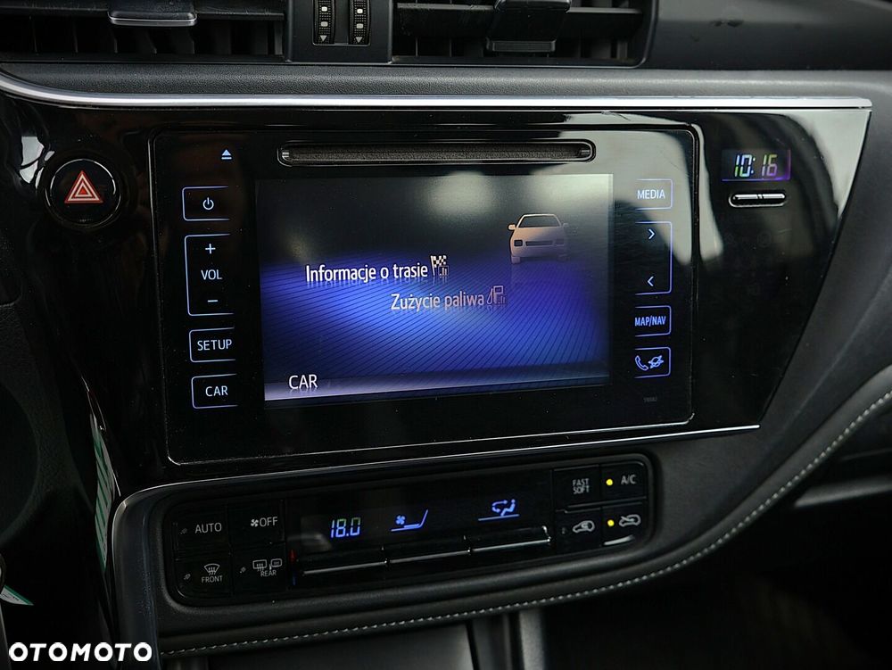 Toyota Auris 1.6 Premium Comfort - 9