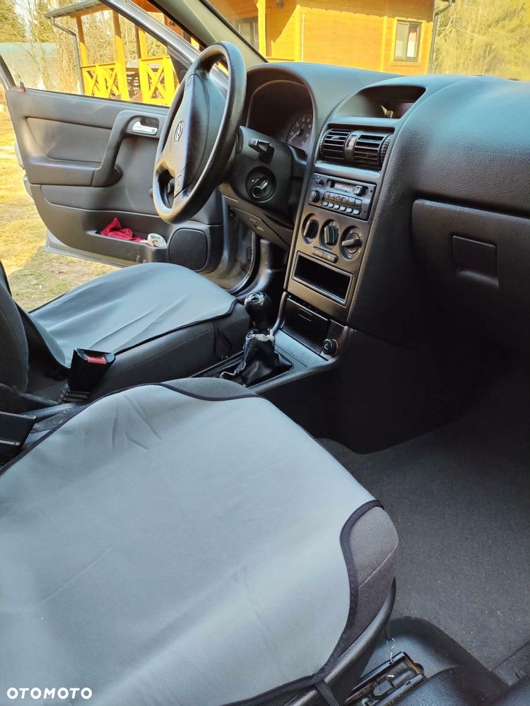 Opel Astra - 4