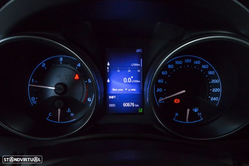 Toyota Auris 1.4 D-4D Comfort - 31