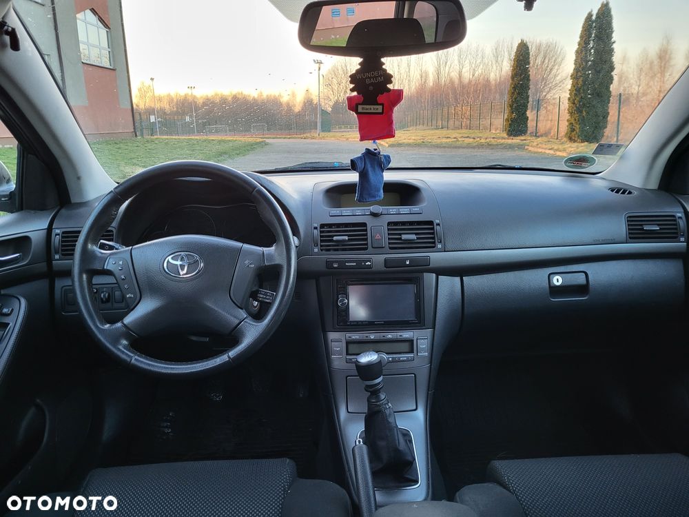 Toyota Avensis 2.2 D-4D Prestige - 7
