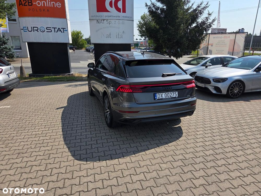 Audi Q8 - 8