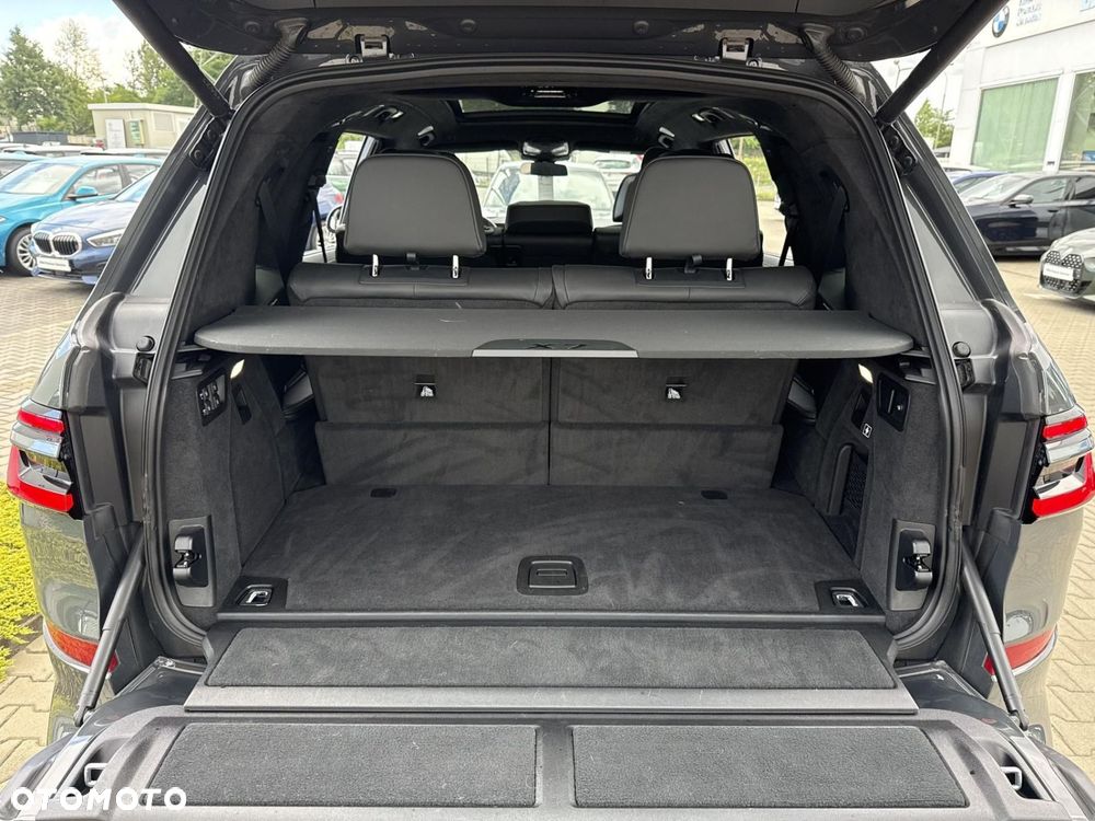 BMW X7 - 21