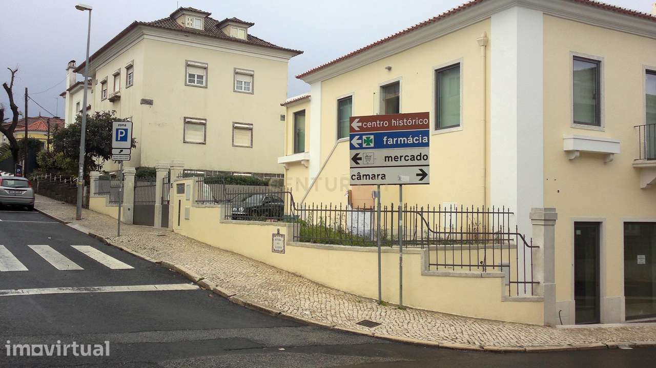 PRÉDIO NO CENTRO HISTÓRICO DE OEIRAS: INVESTIR EM HABITAÇÃO + LOJAS CO - Grande imagem: 2/28