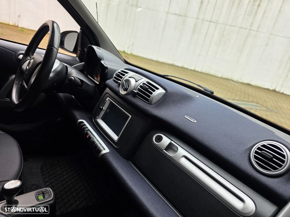 Smart ForTwo Coupé 1.0 mhd Passion 71 - 48