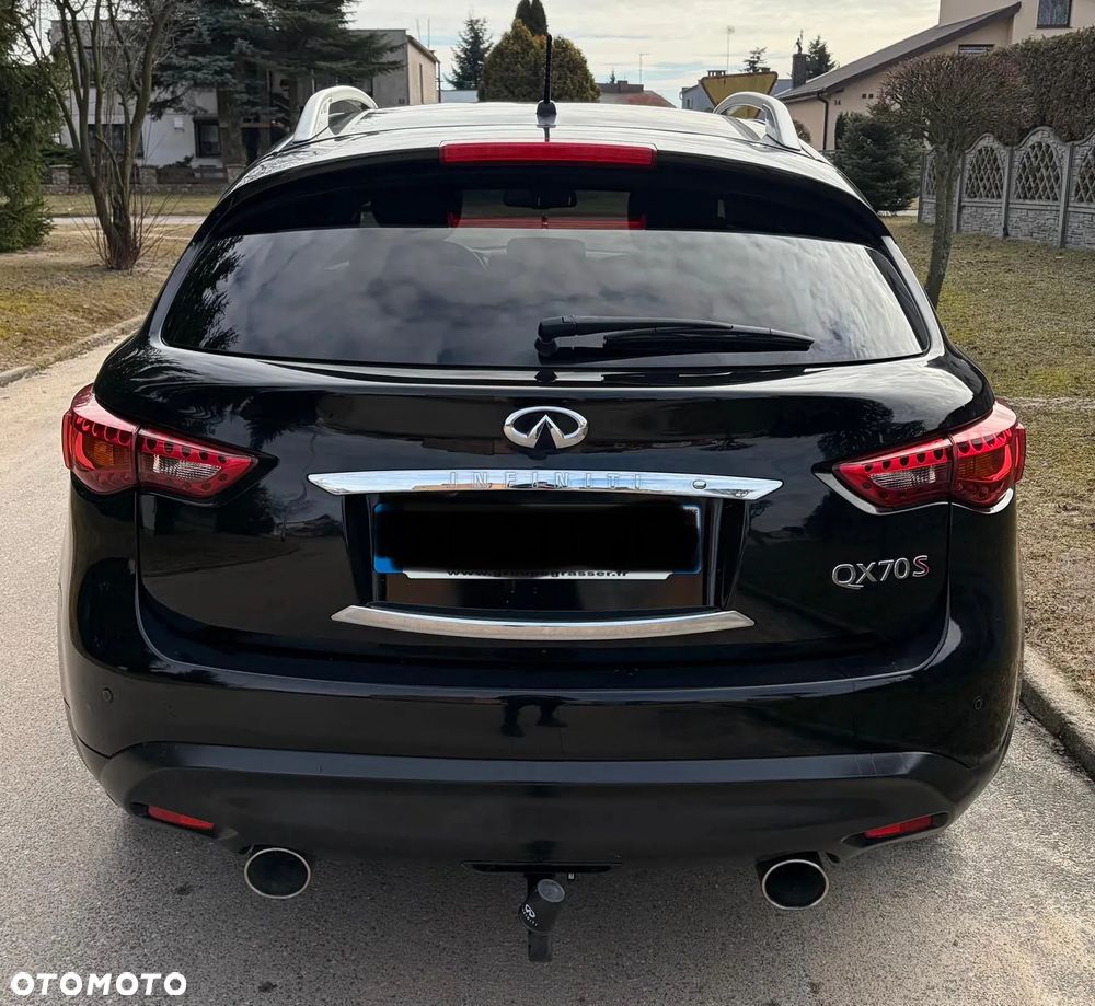 Infiniti QX70 - 5