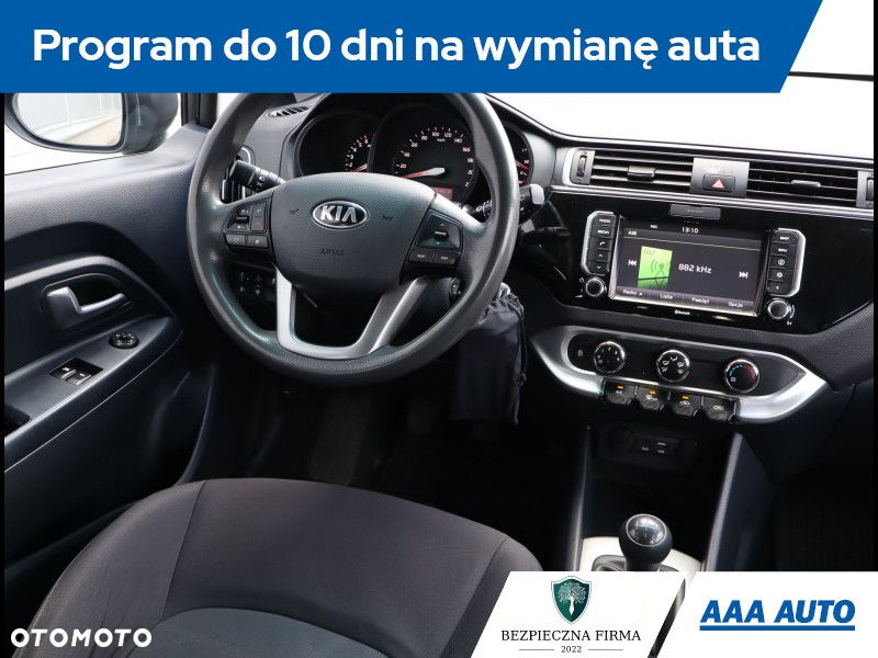 Kia Rio - 8