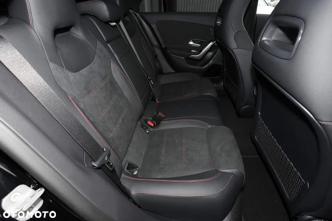 Mercedes-Benz CLA 200 AMG Line 7G-DCT - 11