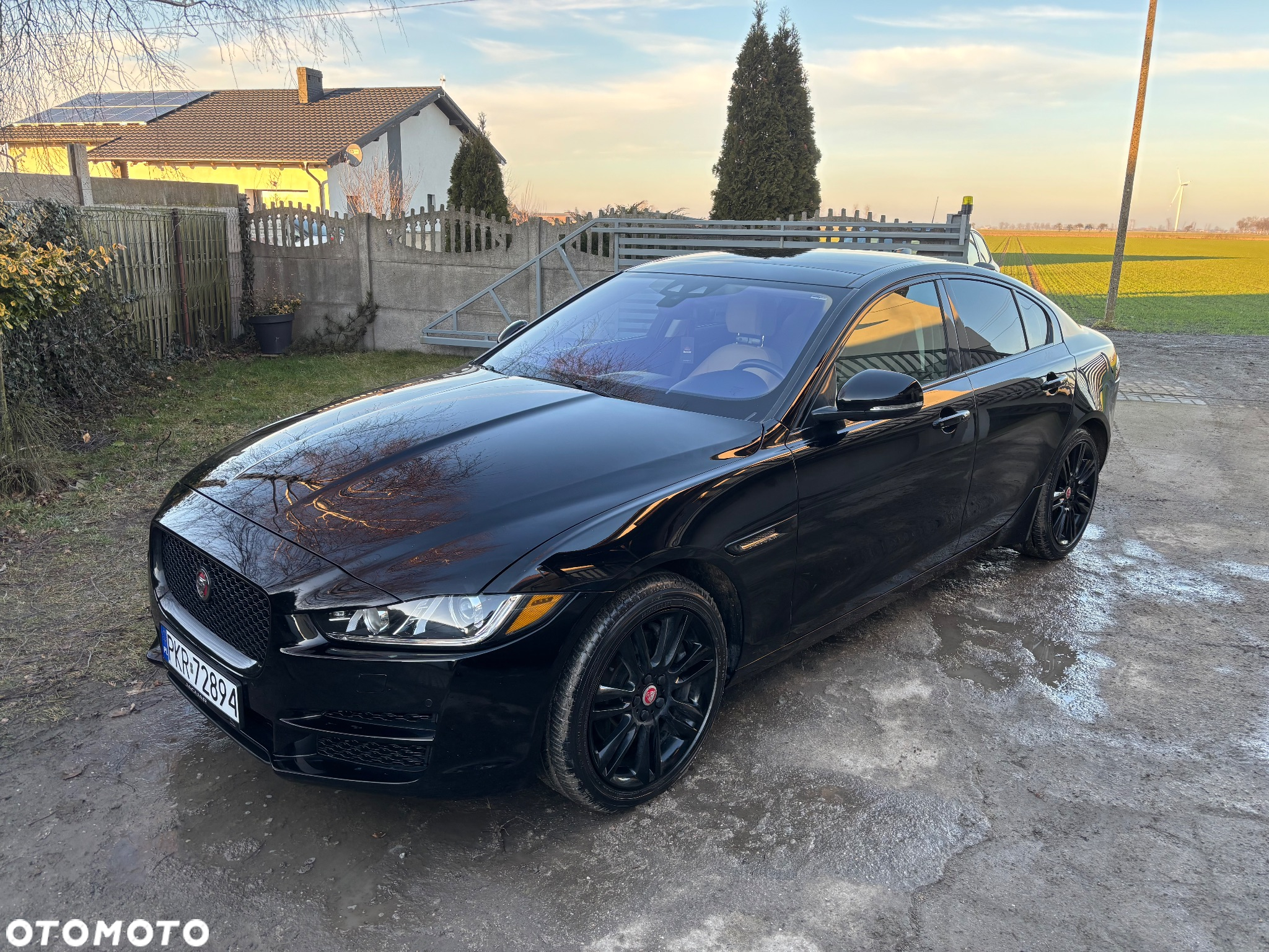 Jaguar XE 25t AWD Prestige - 3