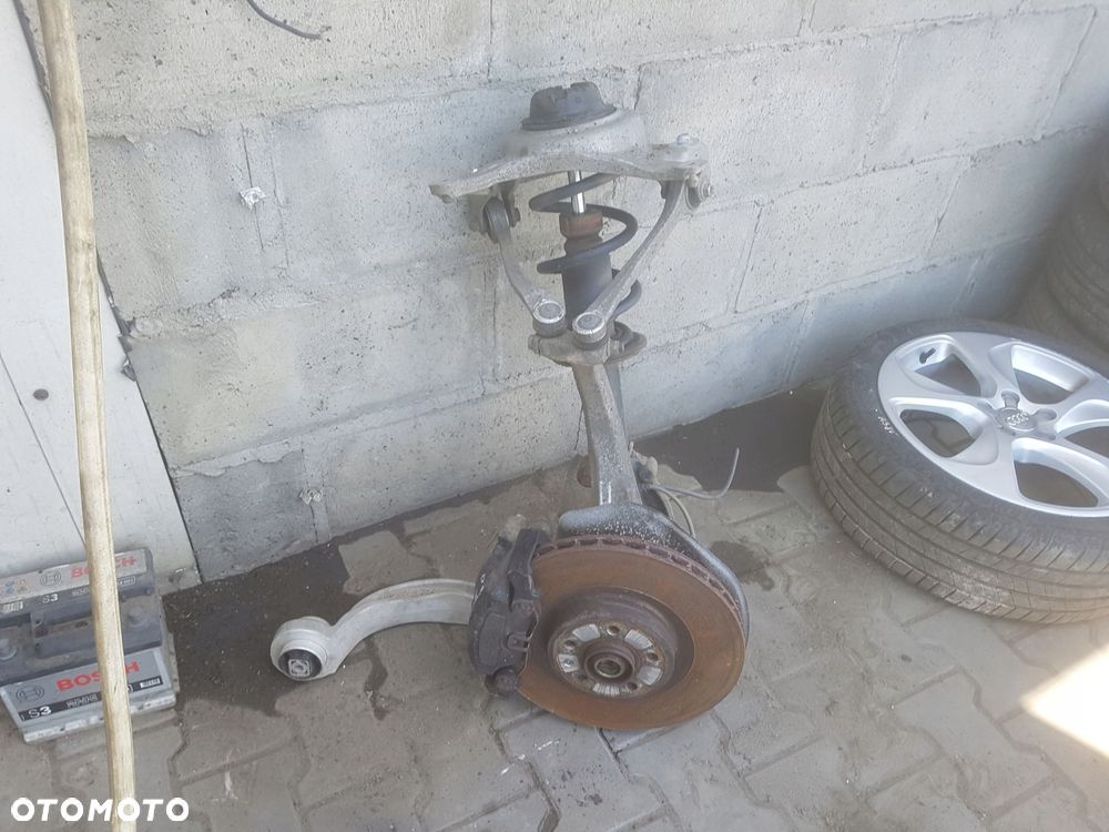 AUDI S5 A5 8T 4.2 FSI AMORTYZATOR ZWROTNICA PRAWA
