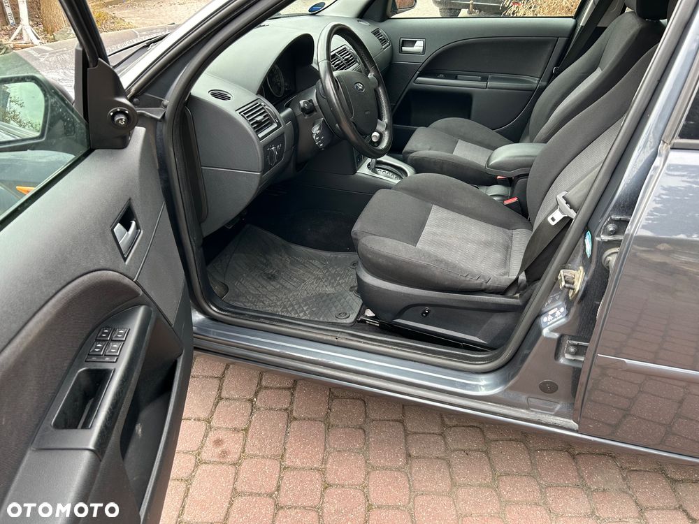 Ford Mondeo 2.0 Trend - 14